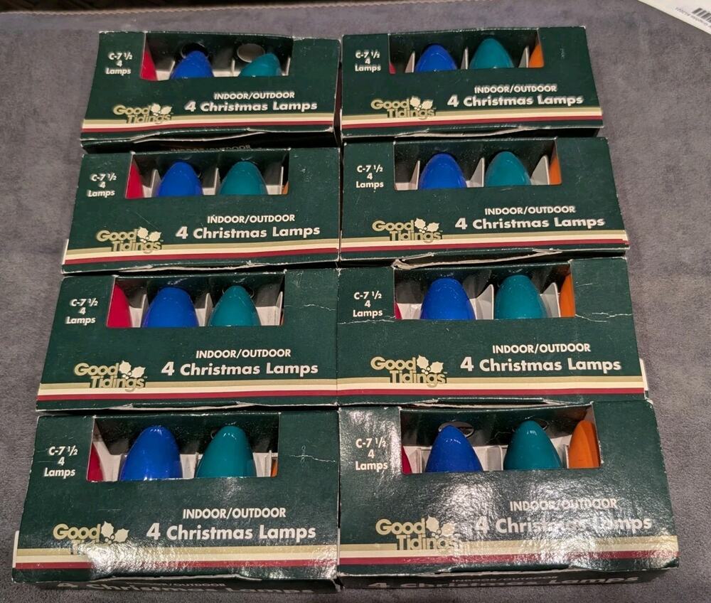 Lot Of 32 (8 Pks Of 4) Vintage NOS CHRISTMAS LIGHT BULB Replacements C-7 1/2